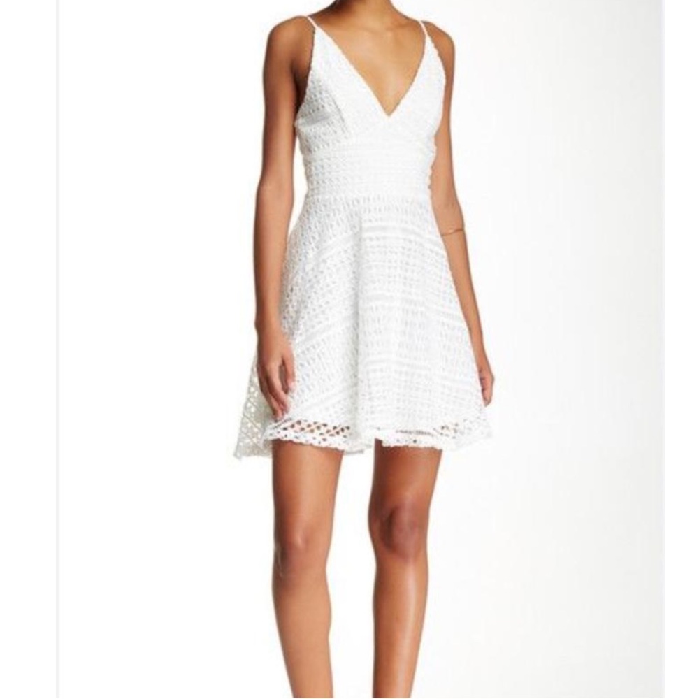 JUST ME Small Elegant White Lace Crochet Dress